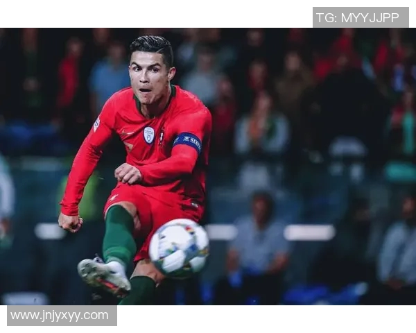 足球明星卡牌C罗的传奇之路与收藏价值解析