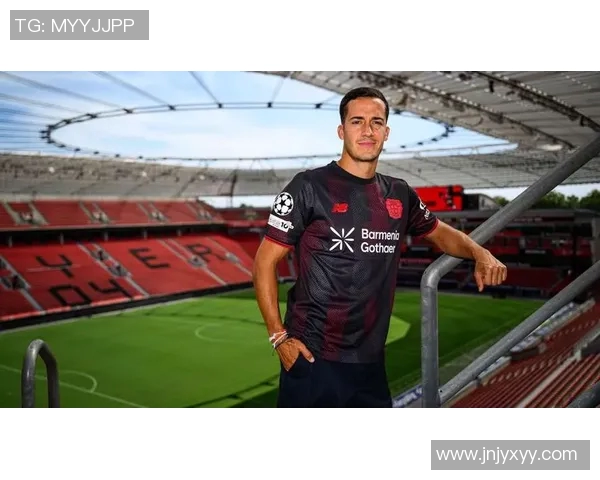 足球明星孩子的日常生活可爱瞬间展现家庭温馨与快乐时光 足球明星孩子的日常生活可爱瞬间展现家庭温馨与快乐时光